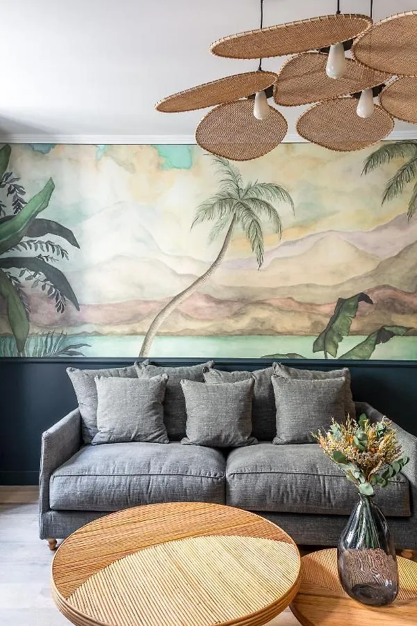 The Blue Nature Suite Downtown Montmartre Parigi