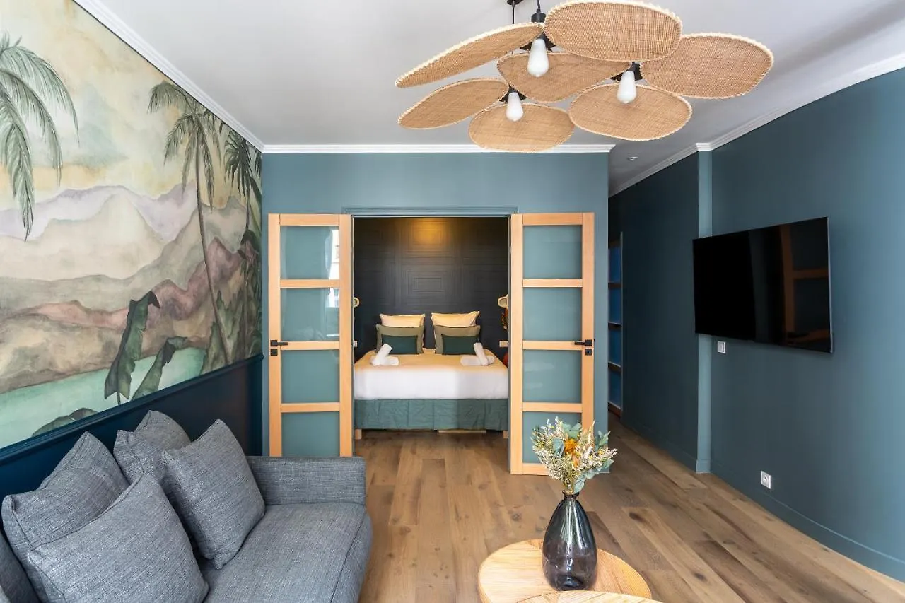 Apartment The Blue Nature Suite Downtown Montmartre Paris