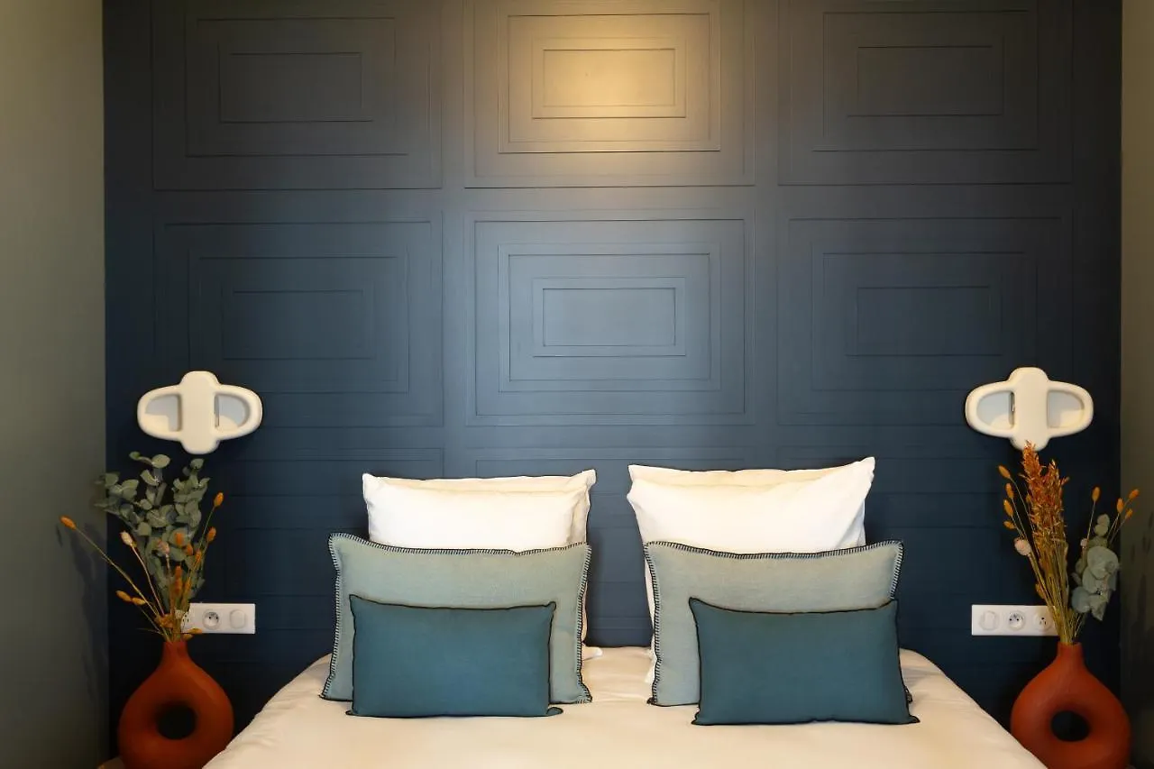 Apartment The Blue Nature Suite Downtown Montmartre Paris